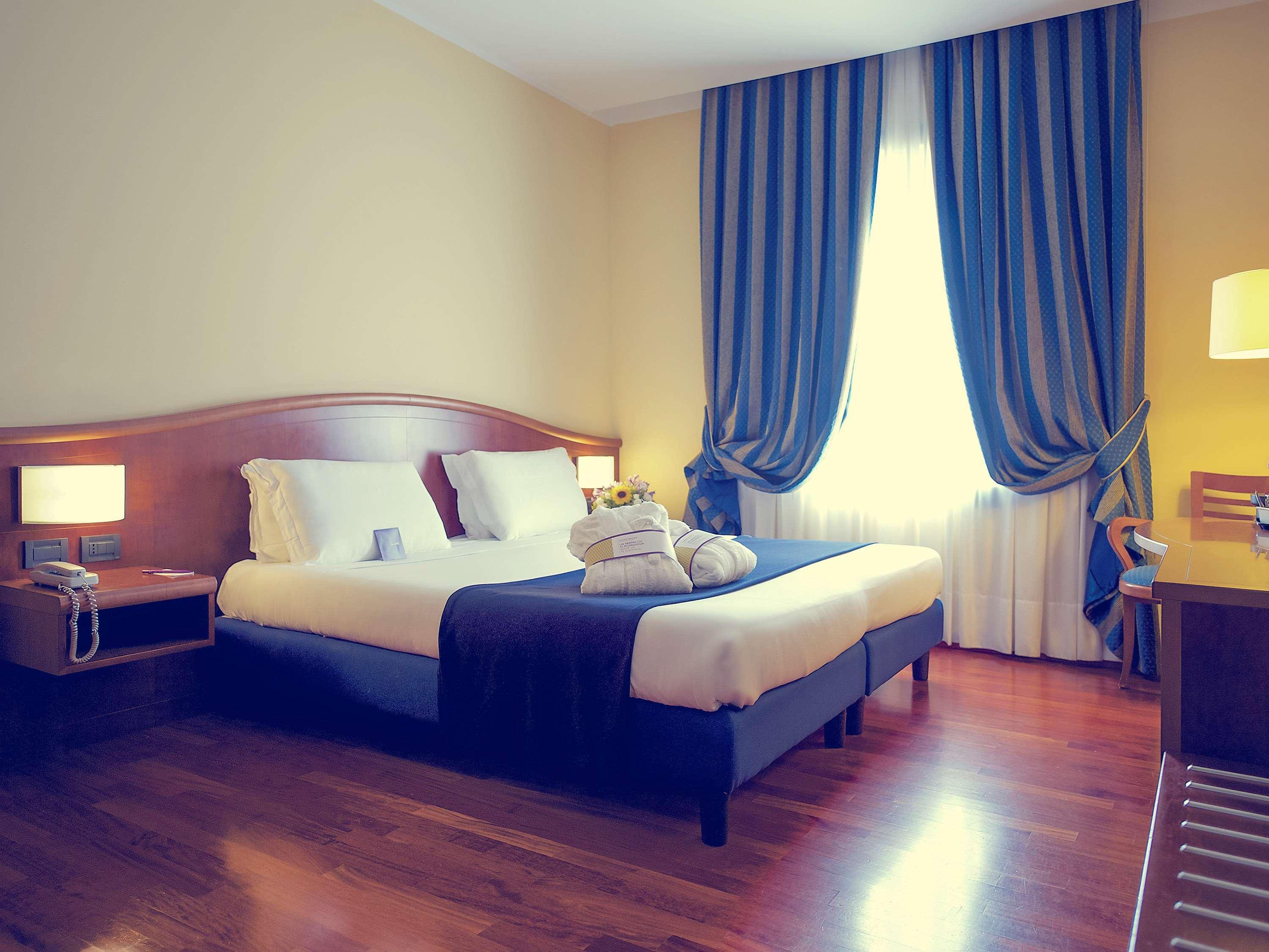 Mercure Genova San Biagio Exteriör bild