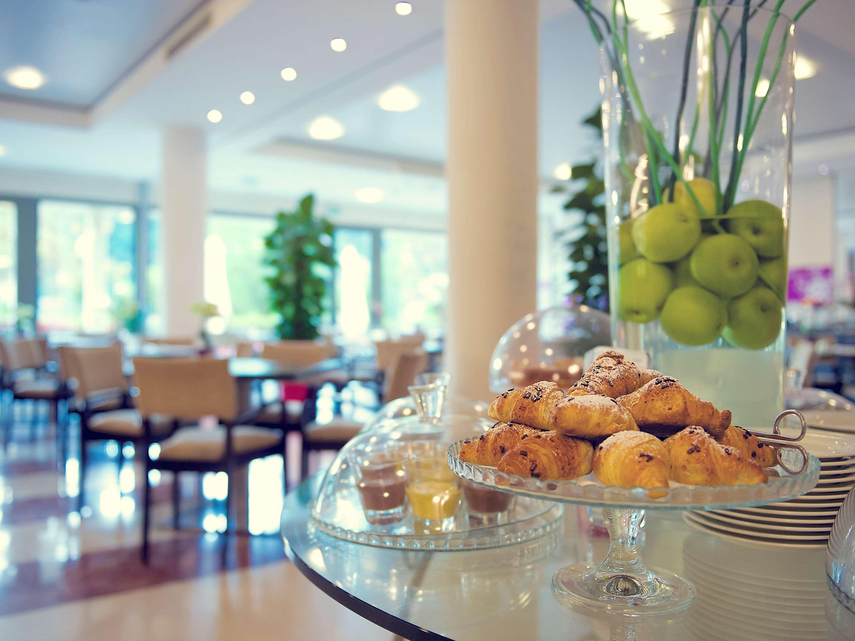 Mercure Genova San Biagio Exteriör bild