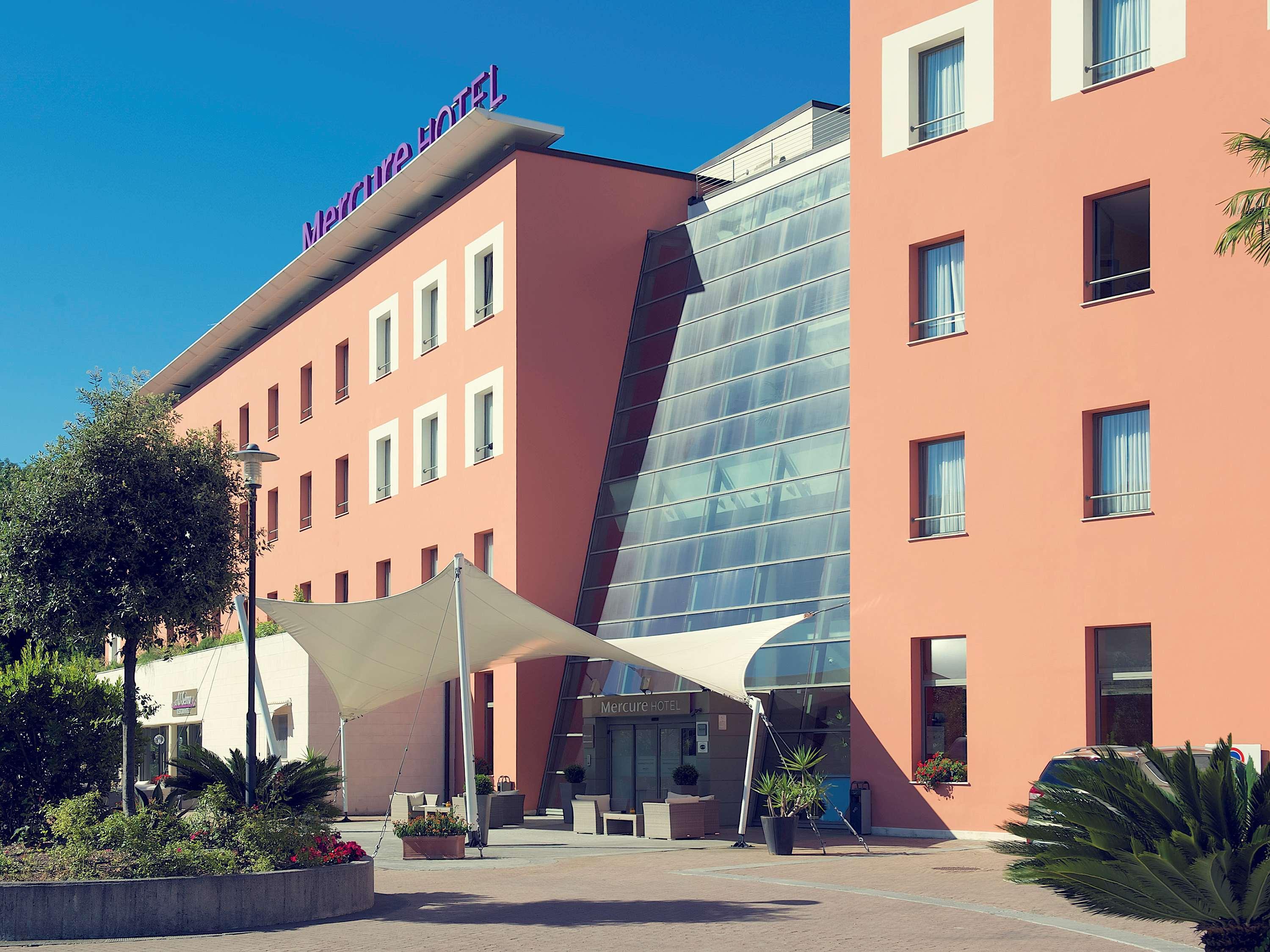 Mercure Genova San Biagio Exteriör bild