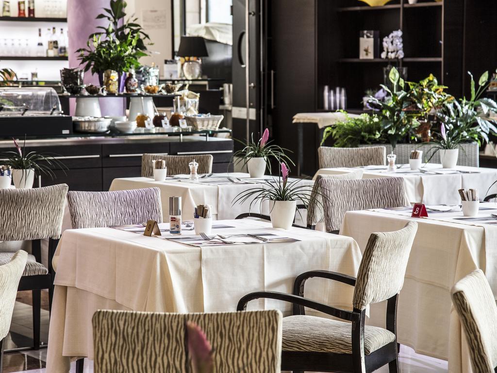 Mercure Genova San Biagio Exteriör bild