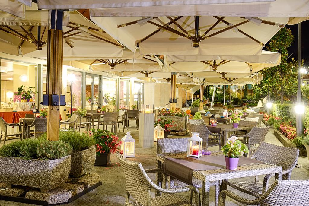 Mercure Genova San Biagio Exteriör bild